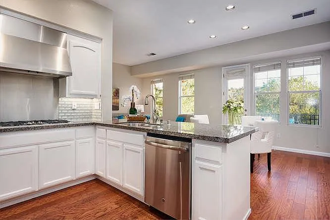 5325 Silver Point Way — Photo 9
