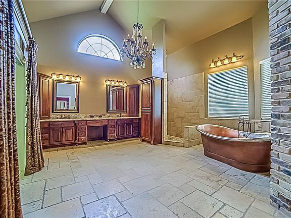5th image of 3413 Leigh Ct