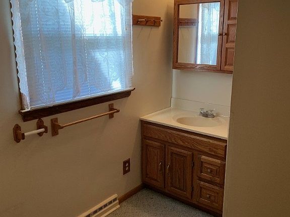 2nd image of 44599 Bronze Heights Ln