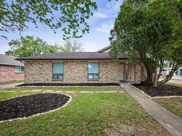 10523 Sageburrow Dr, Houston, TX 77089