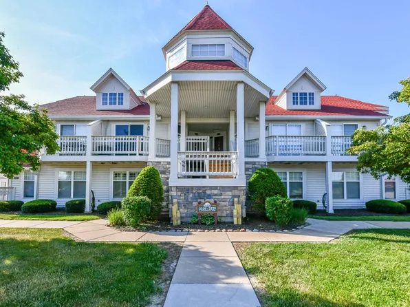 2222 Landings LANE, Delavan, WI 53115