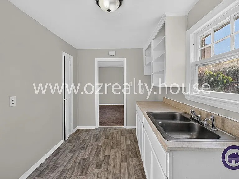 1263 Crestwood Rd #2 — Photo 5