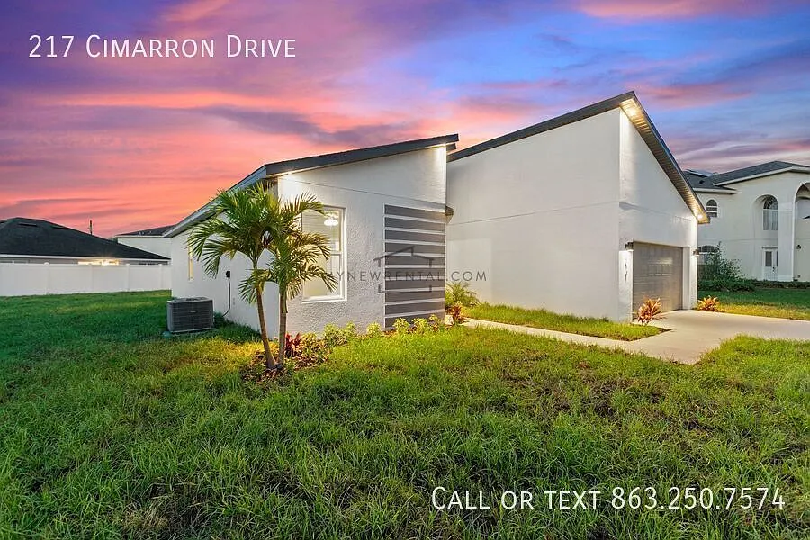 Brand New Home! Modern, Energy Efficient Home With All Of The Upgrades! — Photo 4