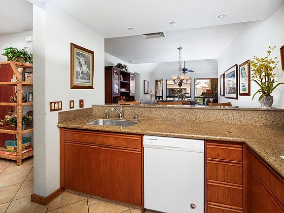 3rd image of 69-1035 Keana Pl APT 322