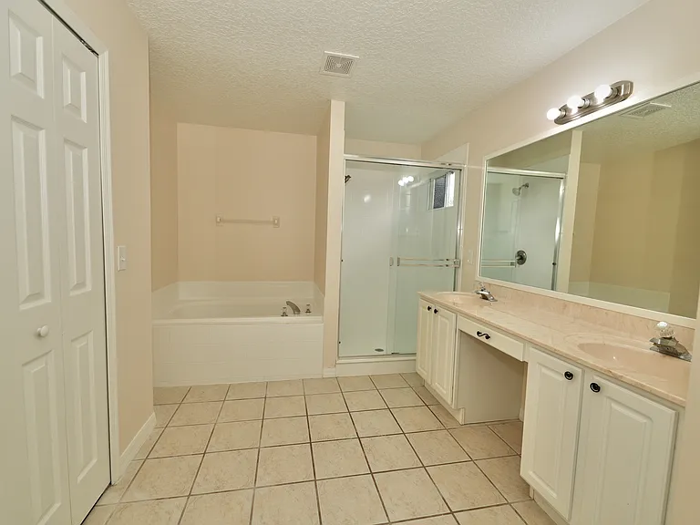 14983 Hawksmoor Run Cir — Photo 3