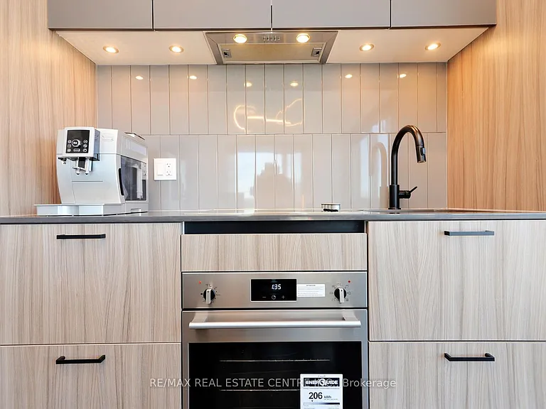 7950 Bathurst St #416 — Photo 31