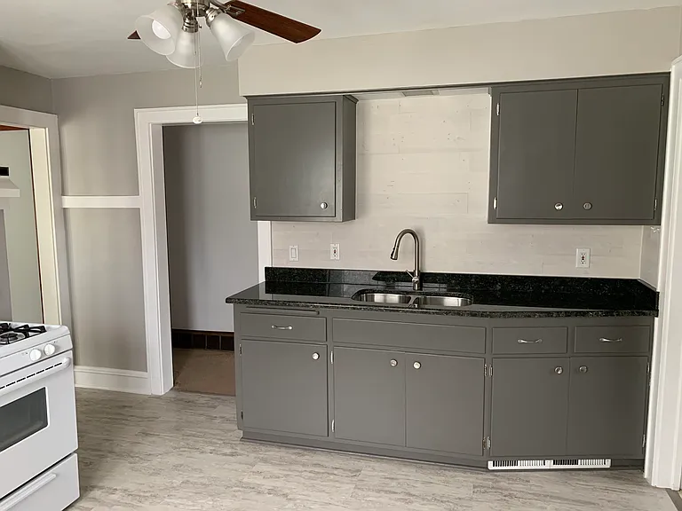 3146 S Clement Ave — Photo 5