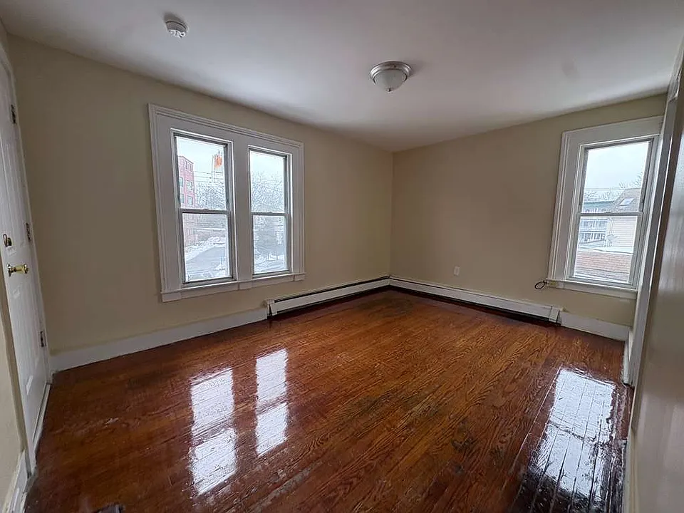 122 Derby Ave #22L