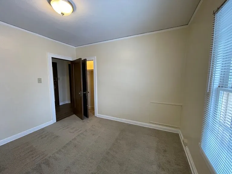 Arlington Apartments — Photo 30