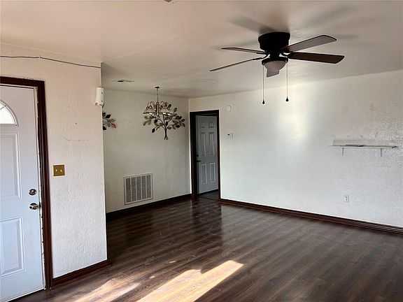 2nd image of 632 Circle Dr