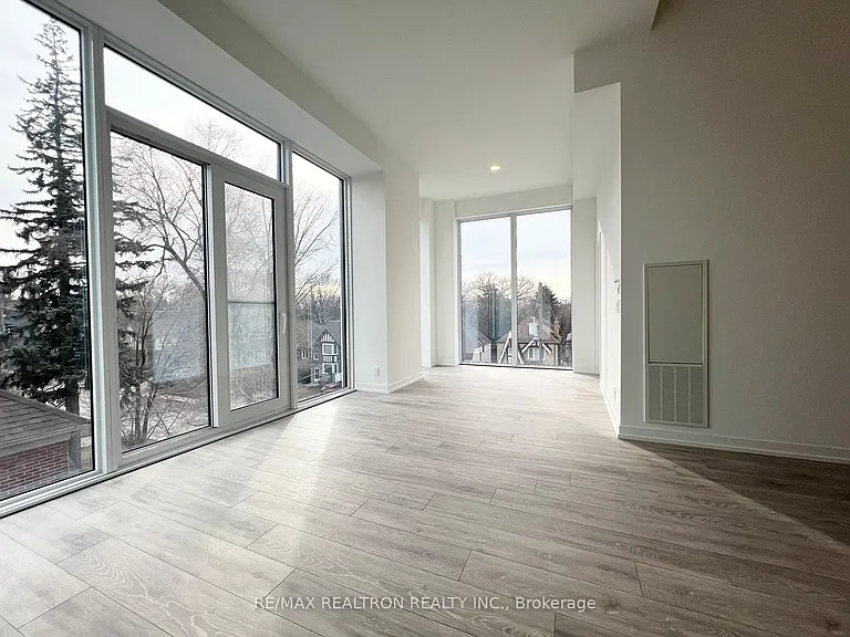 2020 Bathurst St #207 — Photo 24
