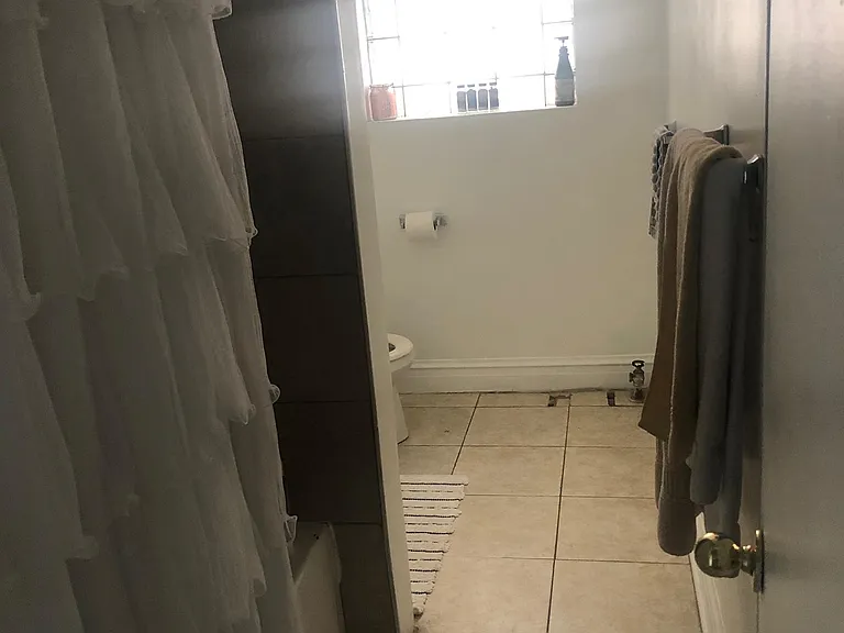 2537 N Sheffield Ave #207 — Photo 12