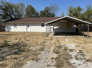 1745 N Dovetail Ln, Joplin, MO 64801