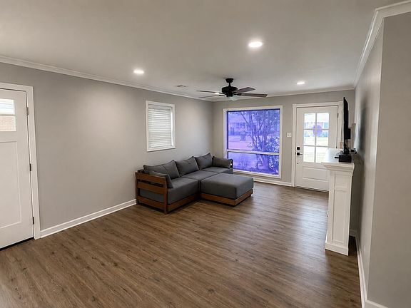 5th image of 114 Bellaire Dr
