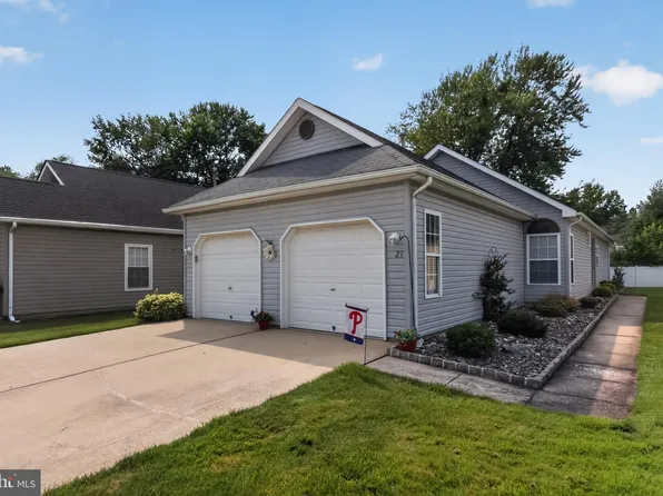 21 Belmont Ave, Edgewater Park, NJ 08010
