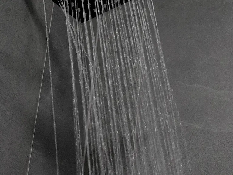 Spa-style rainfall showerhead with sleek, modern design.