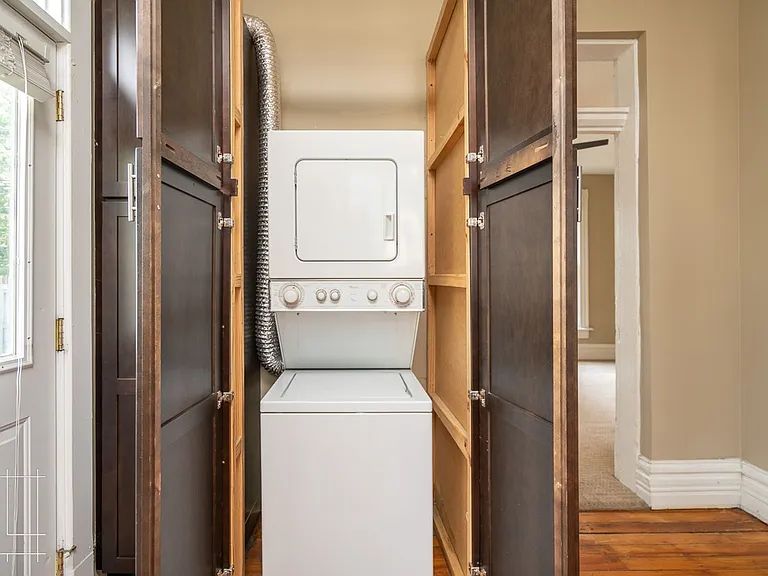 216 W. Hubbard Ave — Photo 5