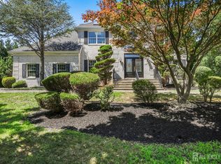 2 Verdi Rd, Monroe Township, NJ 08831