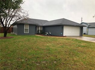 203 Glenwood Pl, Siloam Springs, AR 72761