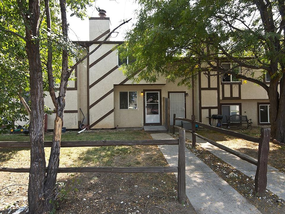 1st image of 307 Trapper Ln