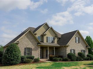 1743 Diercrest St, Oak Ridge, NC 27310