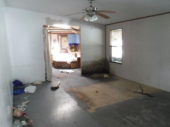 5th image of 18835 Beaver St W