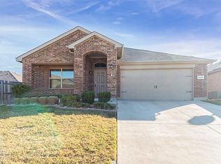 6329 Leaping Fawn Dr, Fort Worth, TX 76179