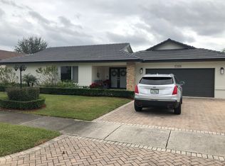 11620 SW 98th St, Miami, FL 33176