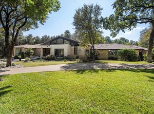 8225 Ashbriar Ln, Fort Worth, TX 76126