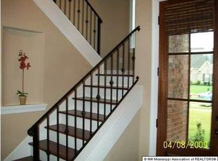 7200 Carriebrook Dr, Olive Branch, MS 38654