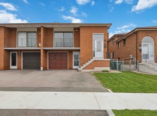 49 Sentinel Rd #B, Toronto, ON M3J3E4