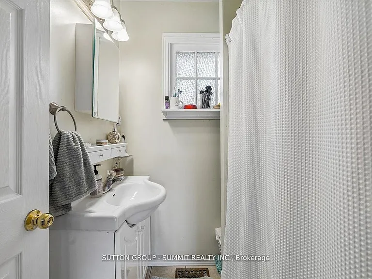 155 1/2 Lake St #MAIN — Photo 30