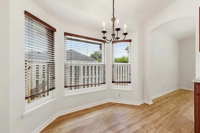 385 Whisper Ridge Dr — Photo 8