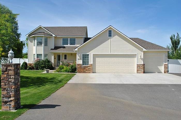 1st image of 97606 E Brandon Dr