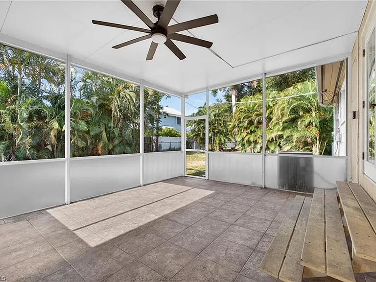 1420 Maravilla Ave — Photo 41