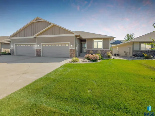 5807 W Yukon Trl, Sioux Falls, SD 57107