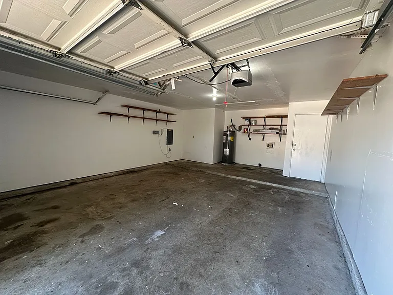 4045 Cavalry Dr — Photo 42