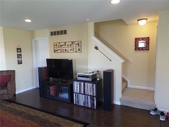 4th image of 5558 Still Meadow Ln