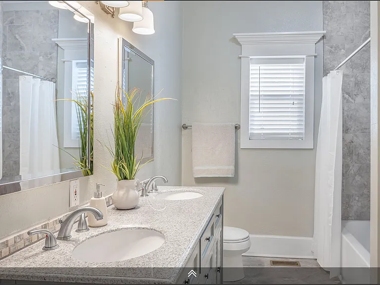 1502 Kirby Ave — Photo 40