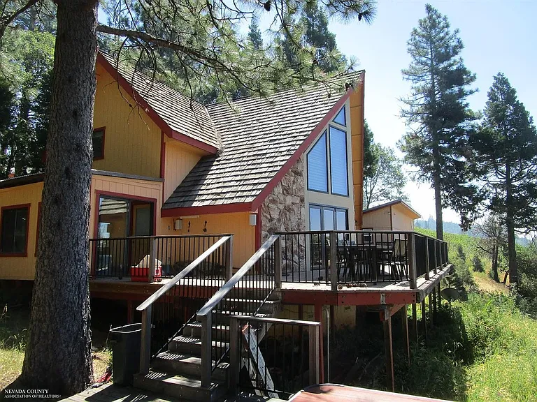 15768 Mountain House Rd — Photo 1
