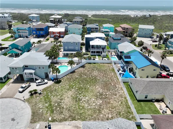 676 Morgan Cir, Port Aransas, TX 78373
