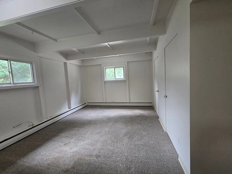 105 Hilltop Dr — Photo 8