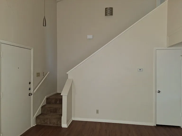 8207 Hood Cir #B — Photo 17