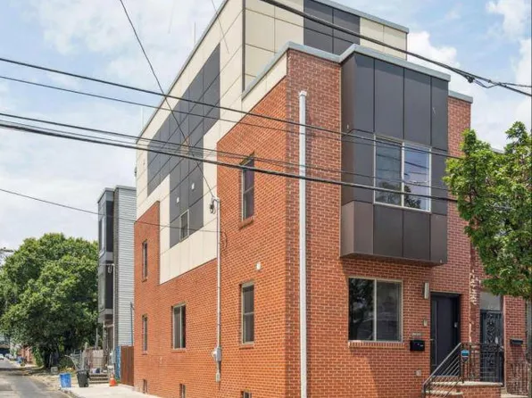 2620 Emerald St, Philadelphia, PA 19125