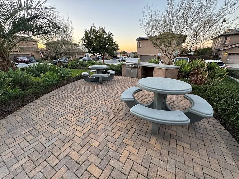 345 Dahlia Way — Photo 26