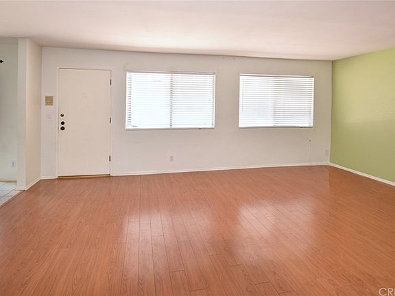 3rd image of 5500 Lindley Ave Unit 119