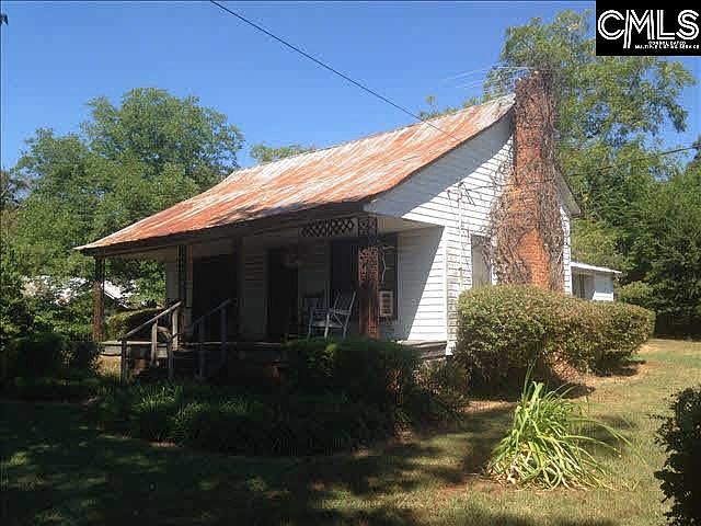 2nd image of 110 Peak St