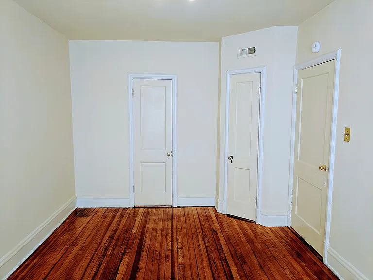800 N. Sheppard St. — Photo 66