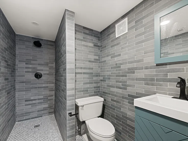 1513 N Western Ave #303 — Photo 12