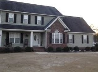 1078 Delancy Dr, Hope Mills, NC 28348